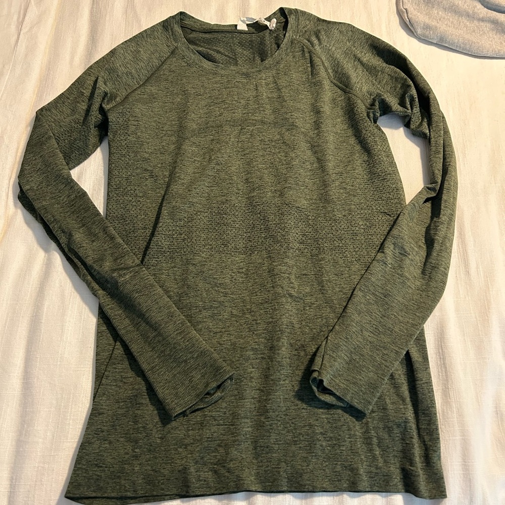 Lululemon Swiftly Tech long sleeve